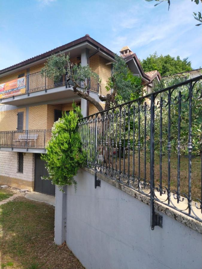 Affittacamere Montepiano Roccamontepiano Bagian luar foto