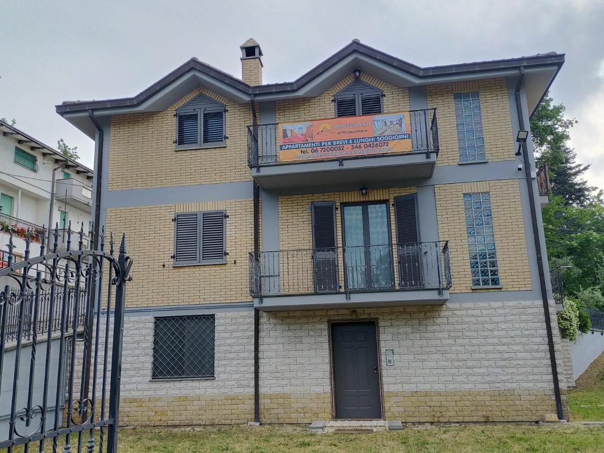 Affittacamere Montepiano Roccamontepiano Bagian luar foto